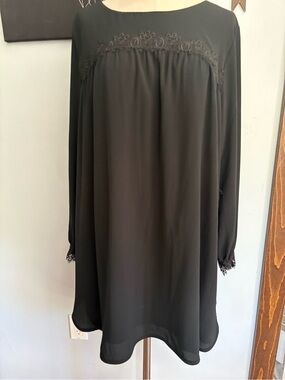 a new day Black Long-Sleeve Lace Yoke Shift Dress